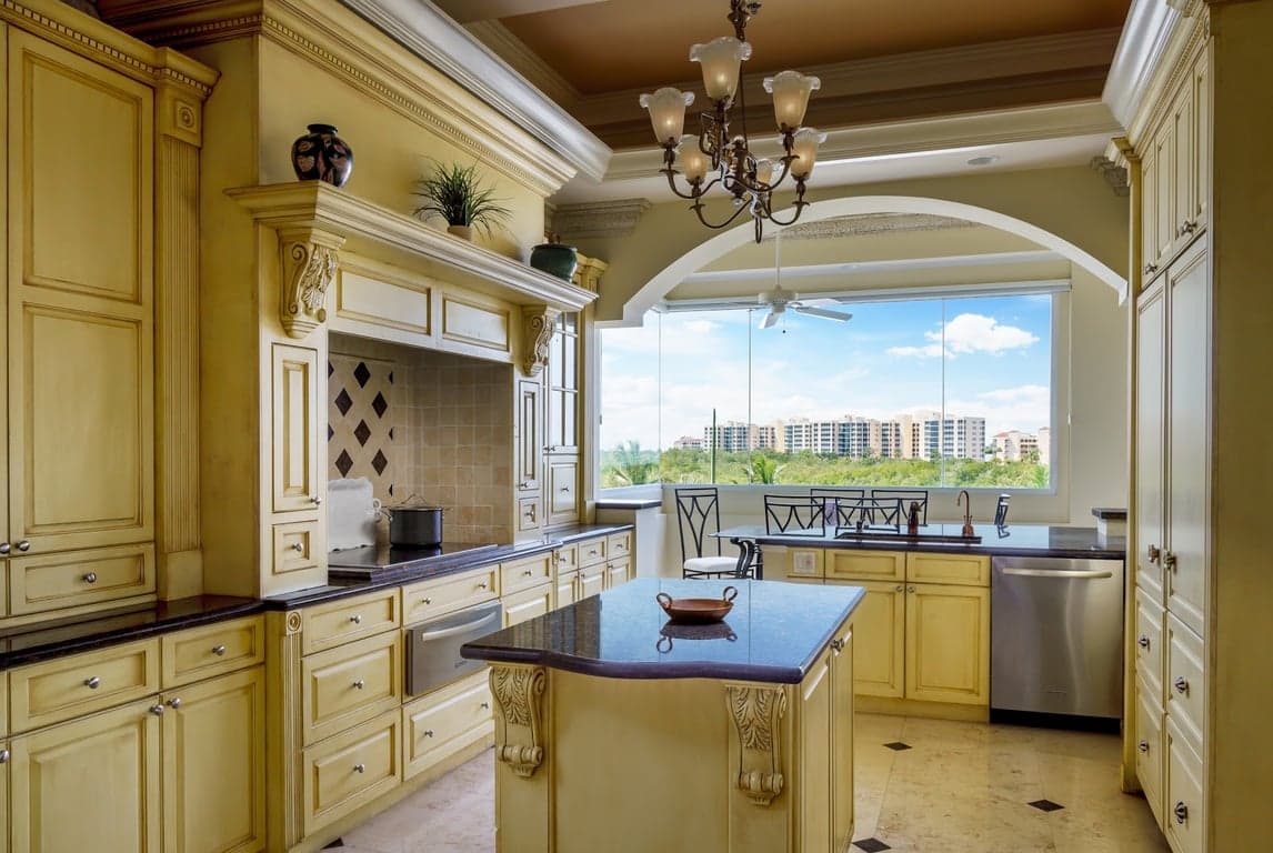 Olde Marco Island Inn & Suites photo