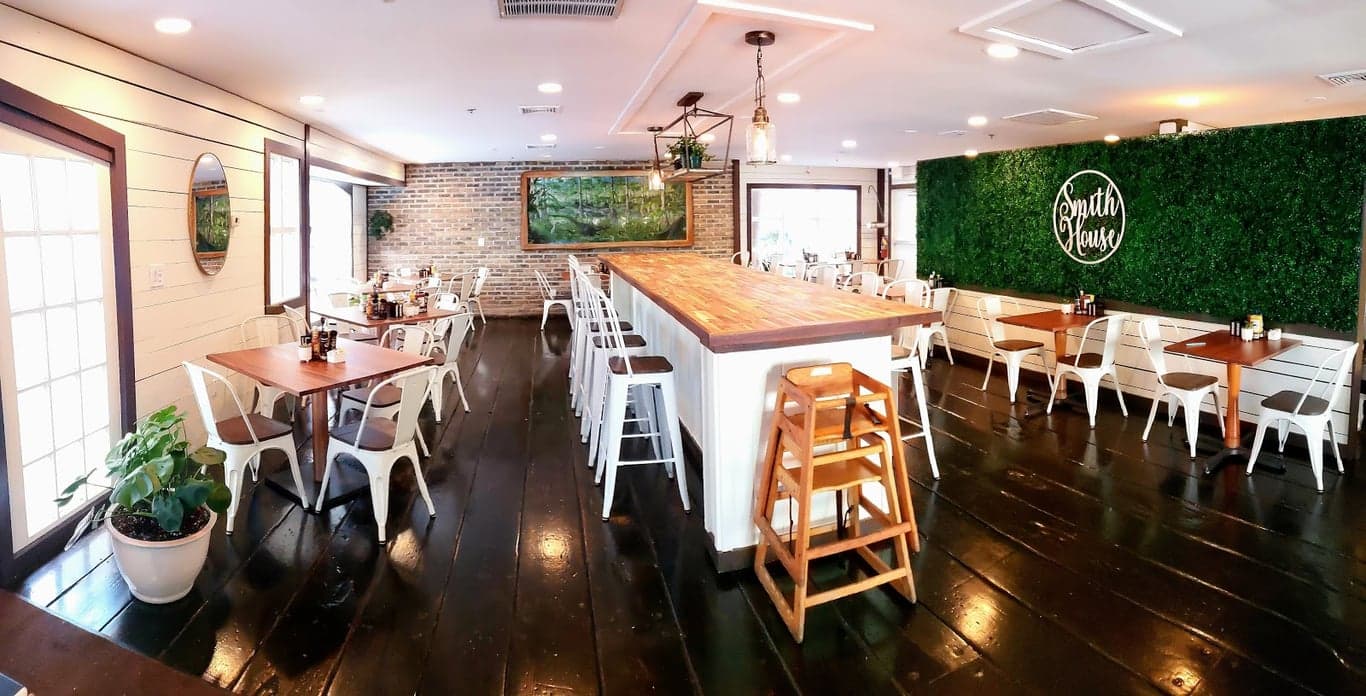 Smith House Restaurant and Tavern photo