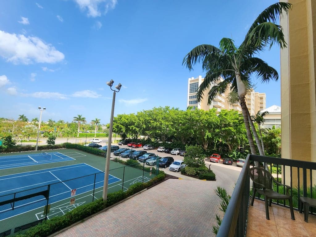 Eagle's Nest Beach Resort, a Hilton Grand Vacations Club photo