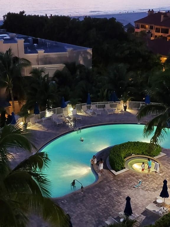 Marco Beach Ocean Resort photo