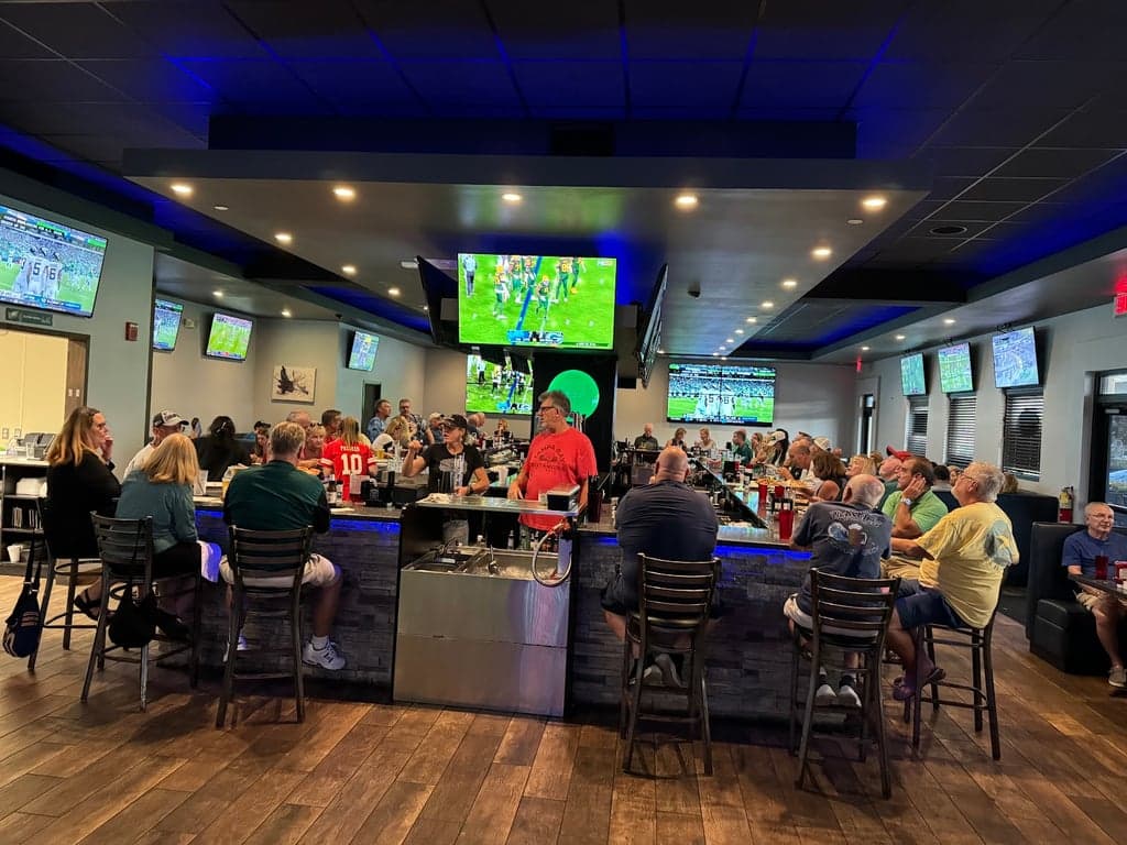 Cav's Kitchen & Cocktails photo