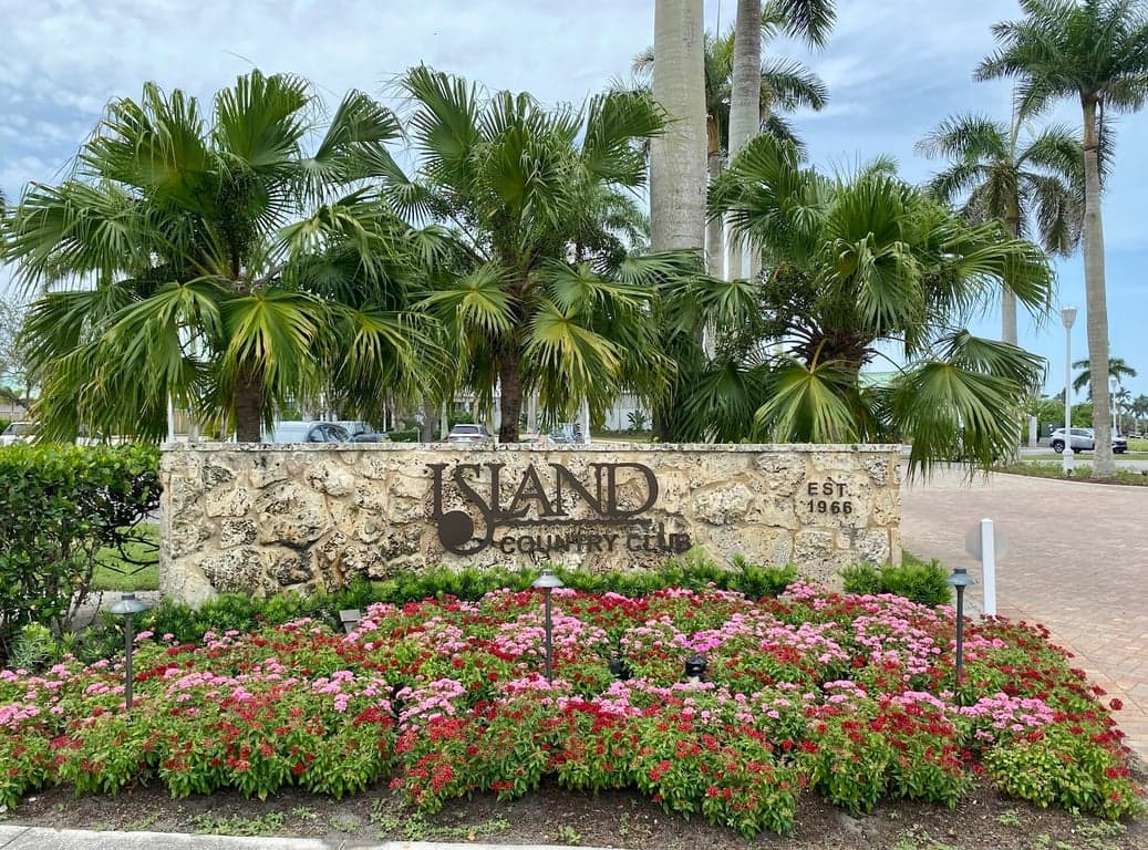 The Island Country Club photo